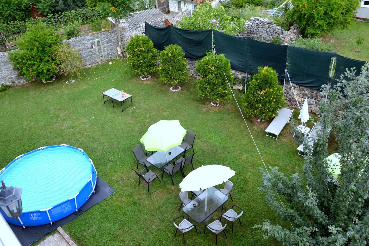 Montenegro Hostel B&B Podgorica Buitenkant foto