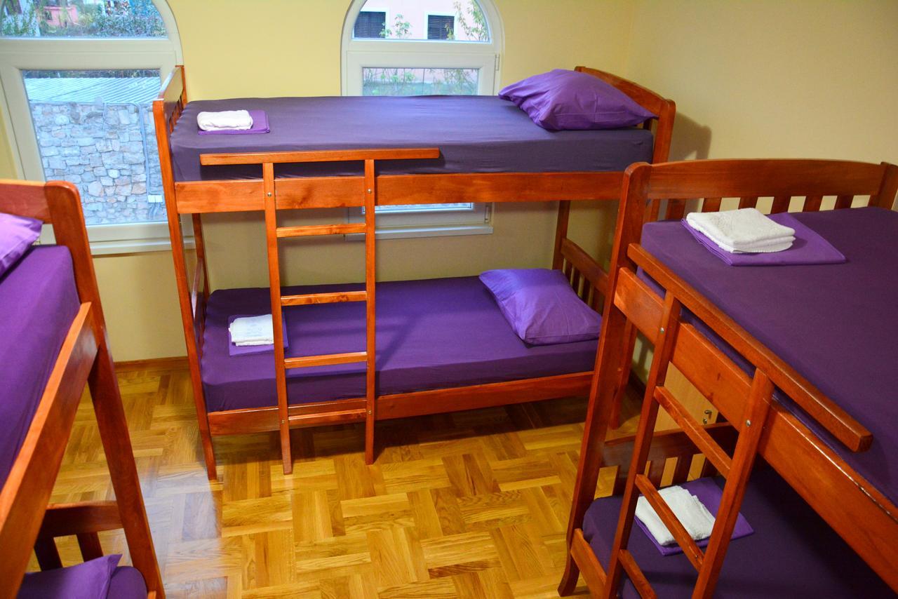 Montenegro Hostel B&B Podgorica Buitenkant foto