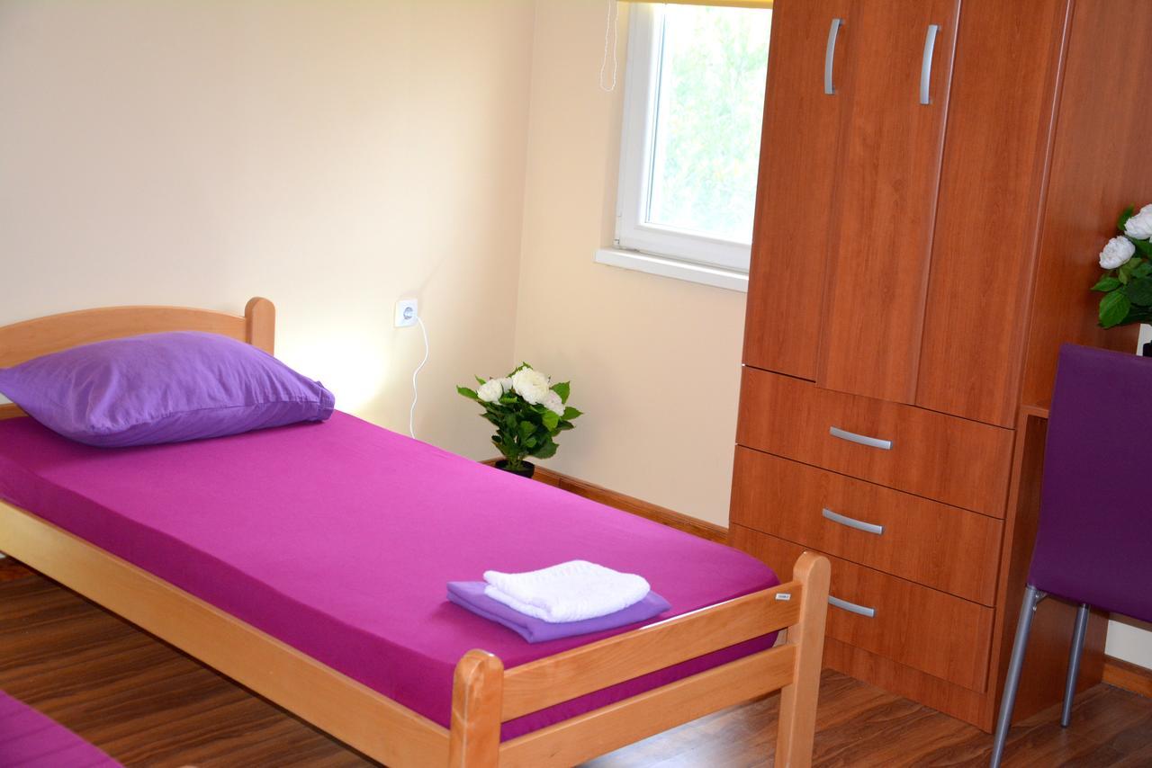 Montenegro Hostel B&B Podgorica Buitenkant foto